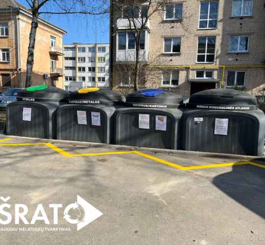 Kuo pusiau požeminiai atliekų konteineriai skiriasi nuo įprastų antžeminių konteinerių?